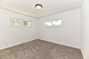17230 W Jills Dr, New Berlin, WI 53146 - Photo 25
