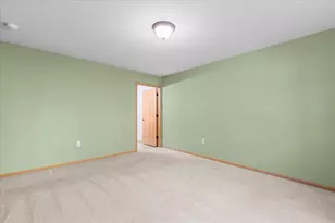 934 Spring Ct, Newburg, WI 53095 - Photo 19