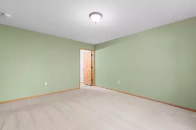 934  Spring Ct, Newburg, WI 53095 - Photo 17