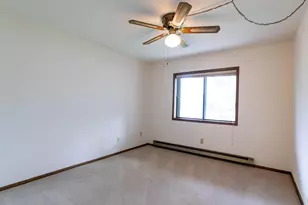 320 E Pleasant St, Oconomowoc, WI 53066 - Photo 25