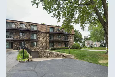 320 E Pleasant St #106, Oconomowoc, WI 53066 - Photo 3
