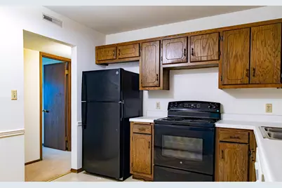 320 E Pleasant St #106, Oconomowoc, WI 53066 - Photo 19