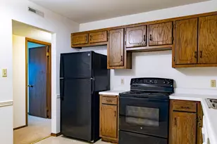 320 E Pleasant St, Oconomowoc, WI 53066 - Photo 19