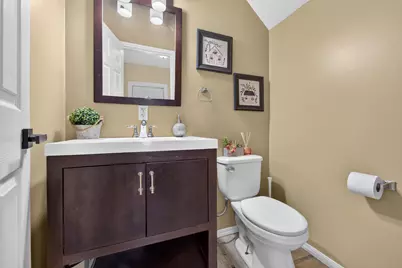 3009 S 8th St, Milwaukee, WI 53215 - Photo 11