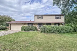 2214 Avalon Dr, Waukesha, WI 53186 - Photo 1