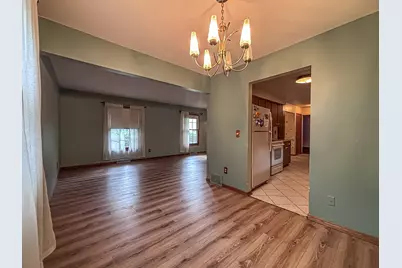 2214  Avalon Dr, Waukesha, WI 53186 - Photo 7