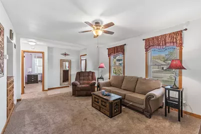 1203  Roseland Dr, Kewaskum, WI 53040 - Photo 7