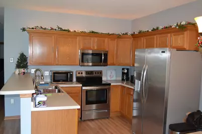 11210 W Gilbert Ave #E, Wauwatosa, WI 53226 - Photo 11