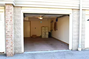 11210 W Gilbert Ave, Wauwatosa, WI 53226 - Photo 27