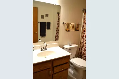 11210 W Gilbert Ave #E, Wauwatosa, WI 53226 - Photo 23