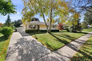 7213 Devonshire Ave, Greendale, WI 53129 - Photo 5