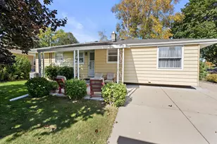7213 Devonshire Ave, Greendale, WI 53129 - Photo 13