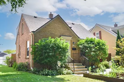 2426 S 73rd St, West Allis, WI 53219 - Photo 3