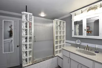 4025  Northwestern Ave, Racine, WI 53405 - Photo 17