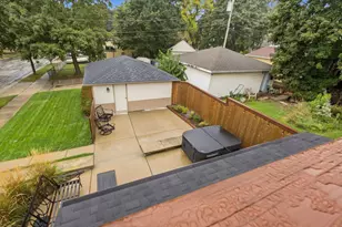 4535 S Griffin Ave, Milwaukee, WI 53207 - Photo 17