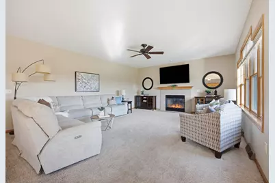 W192N5800  Spencers Pass, Menomonee Falls, WI 53051 - Photo 11