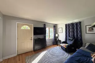 8712 W Montana Ave, West Allis, WI 53227 - Photo 9