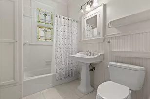 2712 N Maryland Ave, Milwaukee, WI 53211 - Photo 33