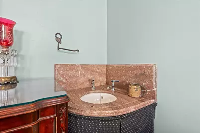 2712 N Maryland Ave, Milwaukee, WI 53211 - Photo 25