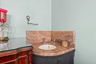 2712 N Maryland Ave, Milwaukee, WI 53211 - Photo 25