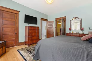 2712 N Maryland Ave, Milwaukee, WI 53211 - Photo 23