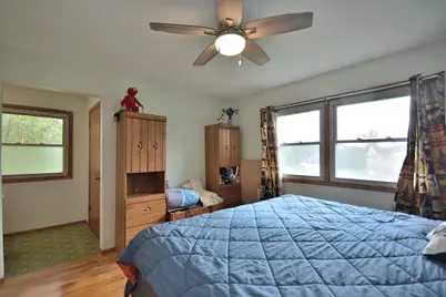 S36W27855  Robin Hill Cir, Waukesha, WI 53189 - Photo 15