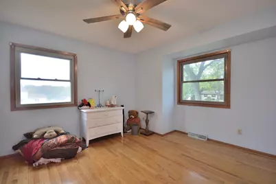 S36W27855  Robin Hill Cir, Waukesha, WI 53189 - Photo 19