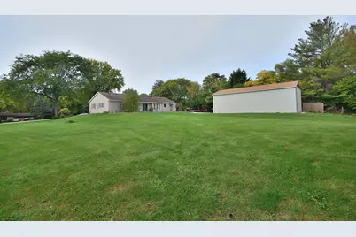 S36W27855  Robin Hill Cir, Waukesha, WI 53189 - Photo 29