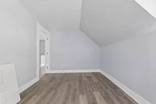 3701 W Kilbourn Ave, Milwaukee, WI 53208 - Photo 15