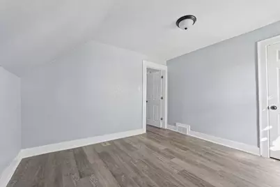 3701 W Kilbourn Ave, Milwaukee, WI 53208 - Photo 17