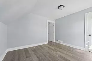 3701 W Kilbourn Ave, Milwaukee, WI 53208 - Photo 17