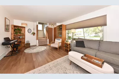 4520 N 100th St, Wauwatosa, WI 53225 - Photo 5