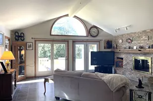 373 Church St, Burlington, WI 53105 - Photo 9