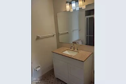 5278  Somerset Ln, Greenfield, WI 53221 - Photo 7