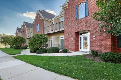 2561 W Colonial Woods Dr, Oak Creek, WI 53154 - Photo 29