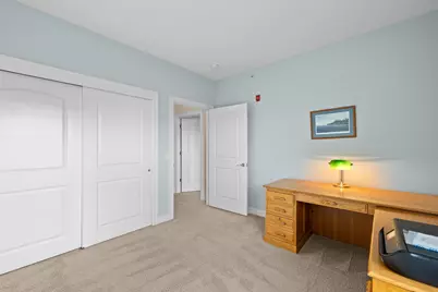 2561 W Colonial Woods Dr, Oak Creek, WI 53154 - Photo 19
