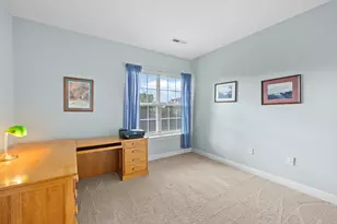 2561 W Colonial Woods Dr, Oak Creek, WI 53154 - Photo 17