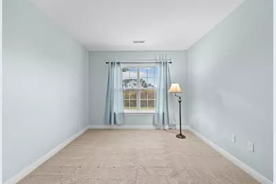 2561 W Colonial Woods Dr, Oak Creek, WI 53154 - Photo 21