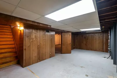 10849 W Derby Ave, Wauwatosa, WI 53225 - Photo 29