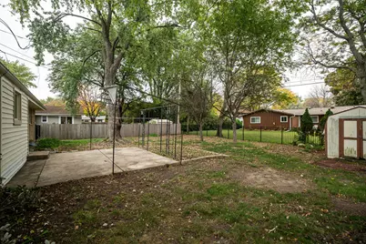10849 W Derby Ave, Wauwatosa, WI 53225 - Photo 33