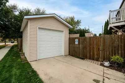4433 S Nicholson Ave, Saint Francis, WI 53235 - Photo 35