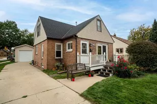4433 S Nicholson Ave, Saint Francis, WI 53235 - Photo 1
