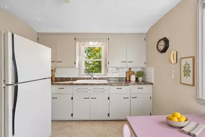 7707 W Hadley St, Milwaukee, WI 53222 - Photo 35