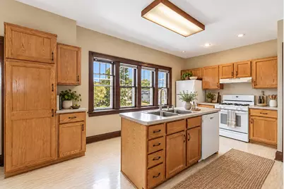 6830 W Lincoln Ave, West Allis, WI 53219 - Photo 13