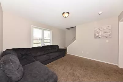 10102 W Jonen St, Milwaukee, WI 53224 - Photo 9