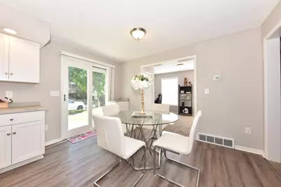 10102 W Jonen St, Milwaukee, WI 53224 - Photo 5