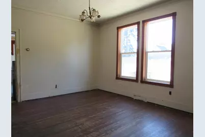 711  Ashland Ave, Sheboygan, WI 53081 - Photo 3