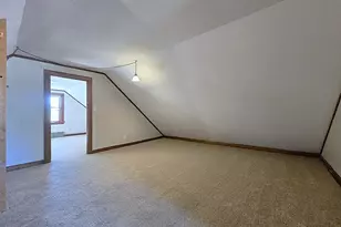 2220 E Vollmer Ave, Milwaukee, WI 53207 - Photo 33