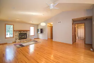 2356 Brookstone Ln, Waukesha, WI 53188 - Photo 13