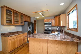 2356 Brookstone Ln, Waukesha, WI 53188 - Photo 5